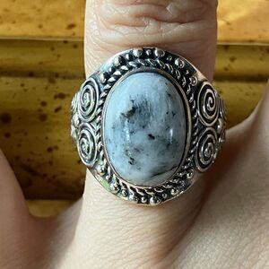 Genuine White Buffalo Sterling Silver Artistic Ring Size 6